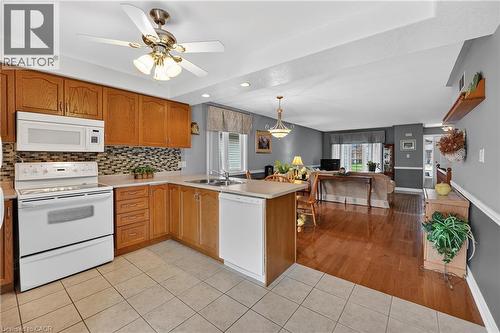 12 Courtney Crescent, Welland, ON - Indoor Photo Showing Kitchen With Double Sink