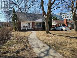 289 ALBERT Street Waterloo, ON N2L 3T9