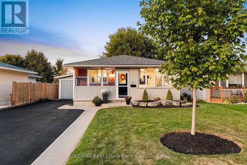 51 MUSKOKA DRIVE  Guelph (Victoria North), ON N1E 3M8