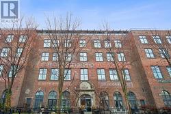 405 - 363 SORAUREN AVENUE Toronto, ON M6R 3C2