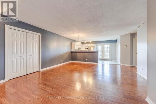 302 - 1411 Walkers Line, Burlington, ON - Indoor Photo Showing Other Room