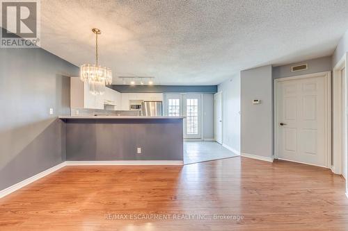 302 - 1411 Walkers Line, Burlington, ON - Indoor Photo Showing Other Room