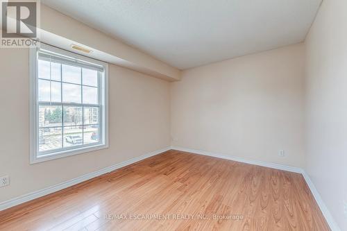 302 - 1411 Walkers Line, Burlington, ON - Indoor Photo Showing Other Room