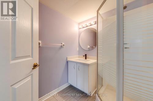 302 - 1411 Walkers Line, Burlington, ON - Indoor Photo Showing Bathroom