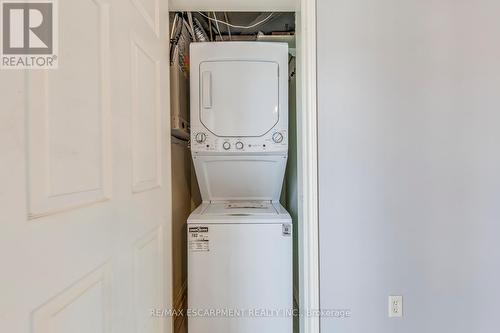 302 - 1411 Walkers Line, Burlington, ON - Indoor Photo Showing Laundry Room