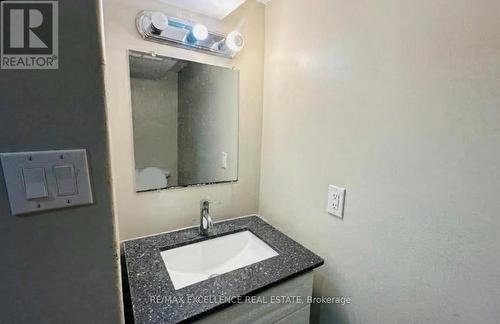 Bathroom - Lower unit - 35 Siebert Avenue, Kitchener, ON - Indoor Photo Showing Bathroom