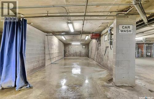 312 5301 Universal Crescent, Regina, SK - Indoor Photo Showing Garage