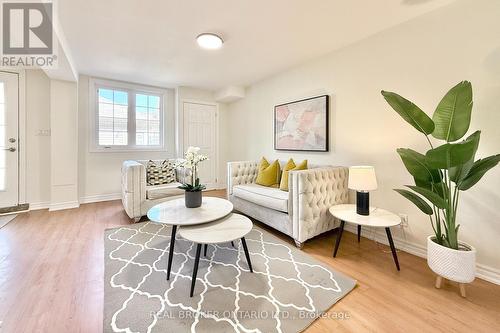 9525 Ninth Line, Markham, ON - Indoor Photo Showing Living Room