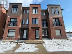 3 FAIRLANE AVENUE  Barrie, ON L9J 0M9