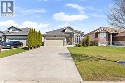 424 BROWN CRESCENT Amherstburg, ON N9V 0C2