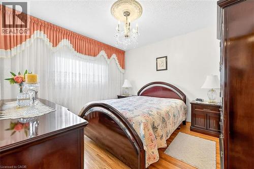 344 Enfield Road, Burlington, ON - Indoor Photo Showing Bedroom