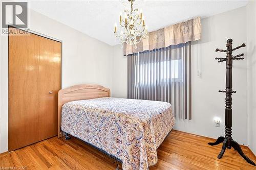 344 Enfield Road, Burlington, ON - Indoor Photo Showing Bedroom