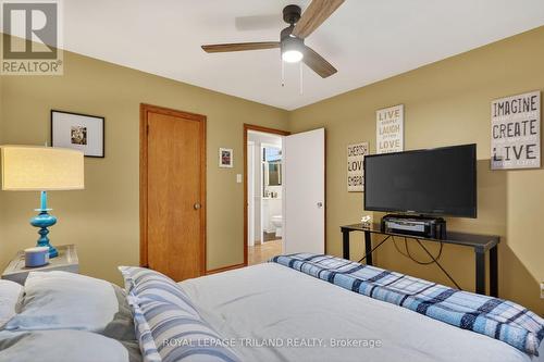 501 Boler Road, London South (South K), ON - Indoor Photo Showing Bedroom
