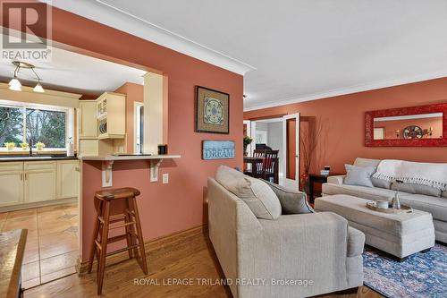 501 Boler Road, London South (South K), ON - Indoor Photo Showing Living Room