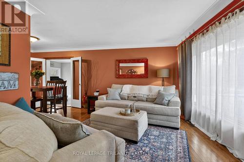 501 Boler Road, London South (South K), ON - Indoor Photo Showing Living Room