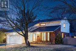 11 MELVILLE DRIVE Ottawa, ON K2J 2B7