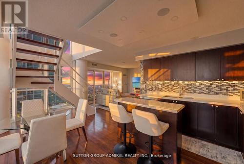 2513 - 155 Legion Road N, Toronto, ON - Indoor Photo Showing Other Room