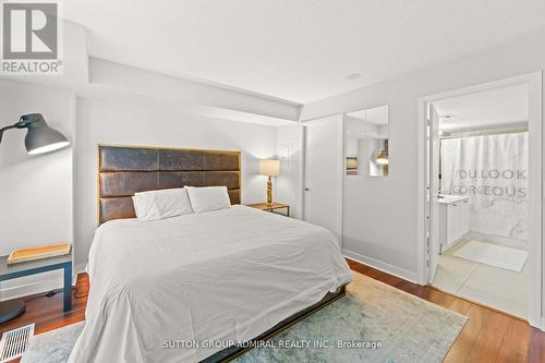 2513 - 155 Legion Road N, Toronto, ON - Indoor Photo Showing Bedroom