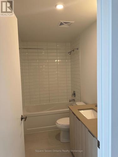 605 - 770 Whitlock Avenue, Milton, ON - Indoor Photo Showing Bathroom