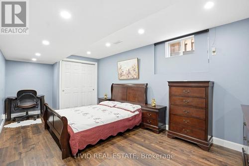 19 Konstantine Court, Hamilton, ON - Indoor Photo Showing Bedroom