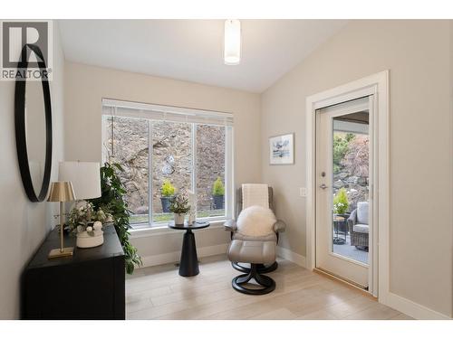 393 Rio Drive S, Kelowna, BC - Indoor