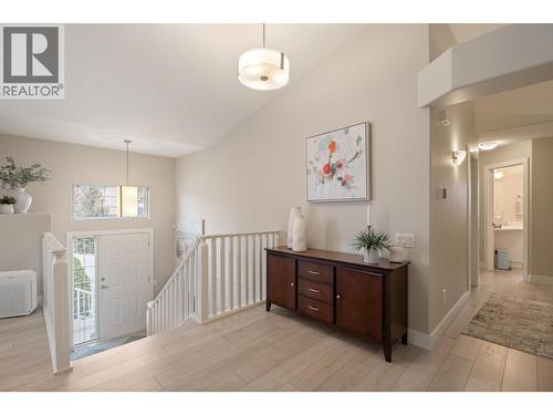 393 Rio Drive S, Kelowna, BC - Indoor Photo Showing Other Room