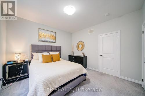 41 Bremner Street, Whitby, ON - Indoor Photo Showing Bedroom