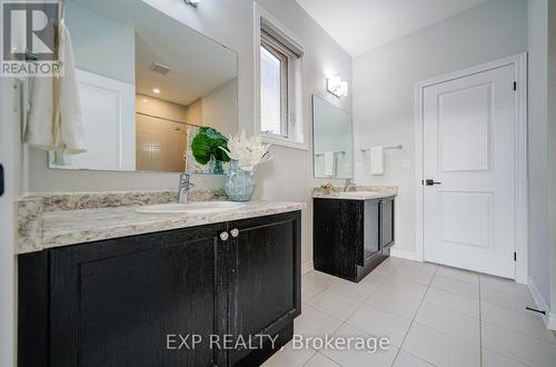 41 Bremner Street, Whitby, ON - Indoor Photo Showing Bathroom