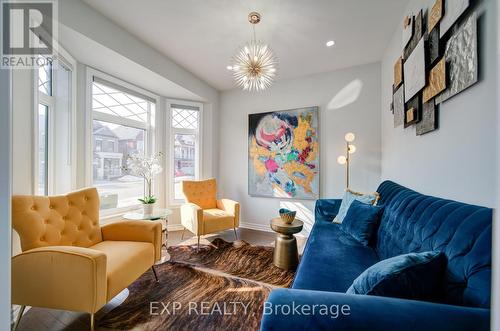 41 Bremner Street, Whitby, ON - Indoor Photo Showing Living Room