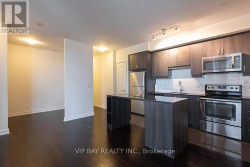 Nw817 - 9201 Yonge Street, Richmond Hill, ON - Indoor Photo Showing Kitchen With Stainless Steel Kitchen