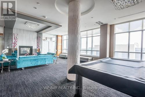 Nw817 - 9201 Yonge Street, Richmond Hill, ON - Indoor Photo Showing Other Room