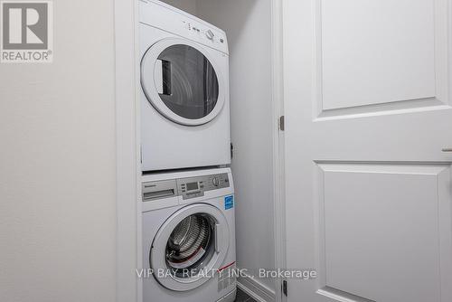 Nw817 - 9201 Yonge Street, Richmond Hill, ON - Indoor Photo Showing Laundry Room