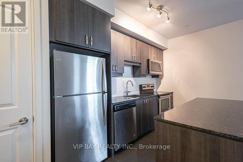 Nw817 - 9201 Yonge Street, Richmond Hill, ON - Indoor Photo Showing Kitchen With Stainless Steel Kitchen