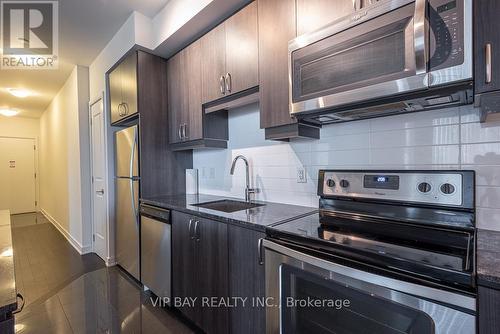 Nw817 - 9201 Yonge Street, Richmond Hill, ON - Indoor Photo Showing Kitchen With Stainless Steel Kitchen With Upgraded Kitchen