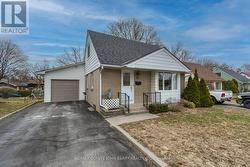 35 FOURTH AVENUE Quinte West (Trenton Ward), ON K8V 5N5