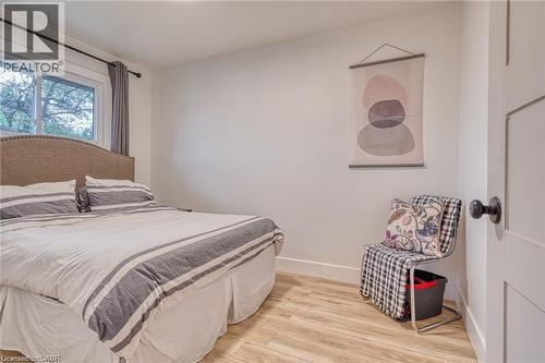 1141 Mohawk Road E, Hamilton, ON - Indoor Photo Showing Bedroom