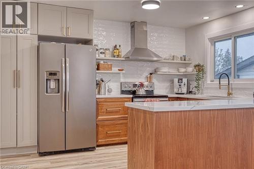 1141 Mohawk Road E, Hamilton, ON - Indoor Photo Showing Kitchen