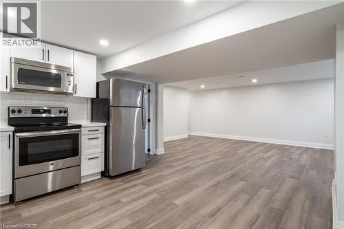1141 Mohawk Road E, Hamilton, ON - Indoor Photo Showing Kitchen