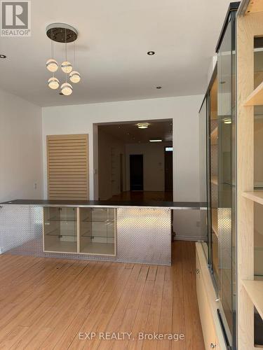 250 King Street W, Hamilton, ON 