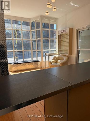 250 King Street W, Hamilton, ON 