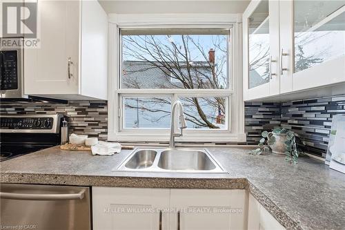 547 Cochrane Road, Hamilton, ON - Indoor Photo Showing Kitchen With Double Sink