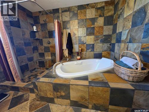 47 Ferguson Bay, Webb Rm No. 138, SK - Indoor Photo Showing Bathroom