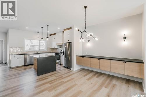 803 2Nd Street E, Saskatoon, SK - Indoor Photo Showing Kitchen With Stainless Steel Kitchen With Upgraded Kitchen