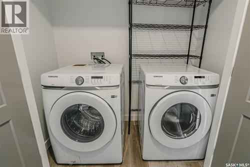 803B 2Nd Street E, Saskatoon, SK - Indoor Photo Showing Laundry Room