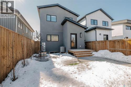 803B 2Nd Street E, Saskatoon, SK - Outdoor