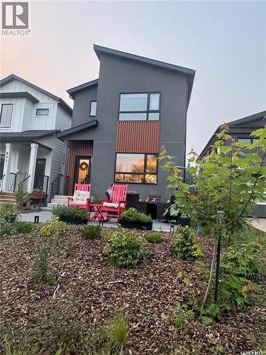 803B 2Nd Street E, Saskatoon, SK - Outdoor