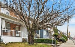 31 MCROBERTS AVENUE Toronto, ON M6E 4P3