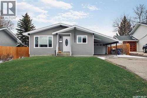 210 Clinton Place, Swift Current, SK - Outdoor