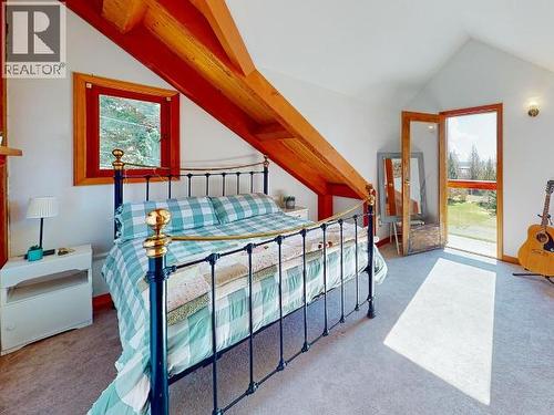 3749 Highway 101, Powell River, BC - Indoor Photo Showing Bedroom