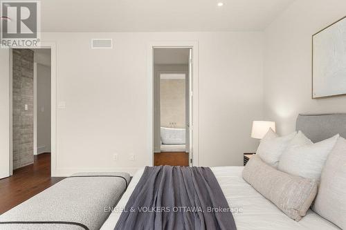 291 Billings Avenue, Ottawa, ON - Indoor Photo Showing Bedroom
